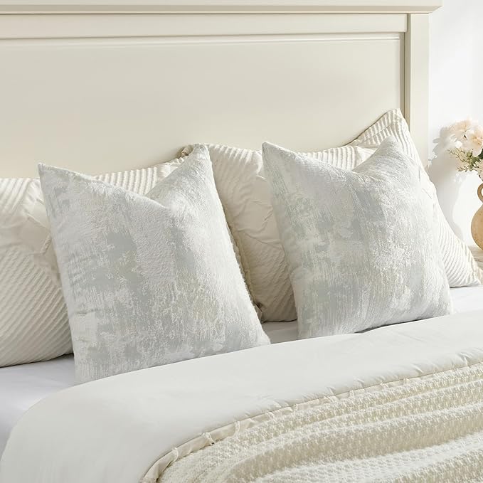 FUTEI Light Blue White Decorative Throw Pillow Covers 18x18 Inch Set of 2,Soft Faux Cashmere Jacquard - Textured & Cozy Cushion Case,Modern Home Decor for Couch Bed Living Room