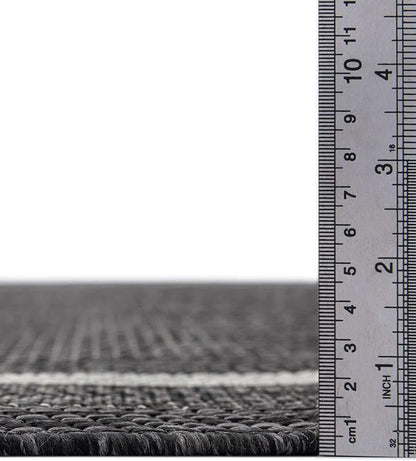 Unique Loom Outdoor Border Collection Area Rug - Soft Border (6' 1" Round Black/Ivory)