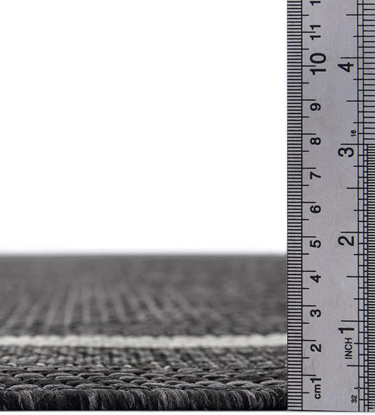 Unique Loom Outdoor Border Collection Area Rug - Soft Border (6' 1" Round Black/Ivory)