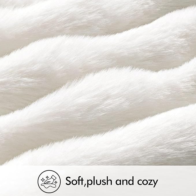 MIULEE Faux Fur Pillow Covers Thick Soft Plush Christmas Throw Pillows Luxury Home Decor for Winter Holiday Couch Bedroom Living Room Sofa,18x18 Inch Pack of 2 White