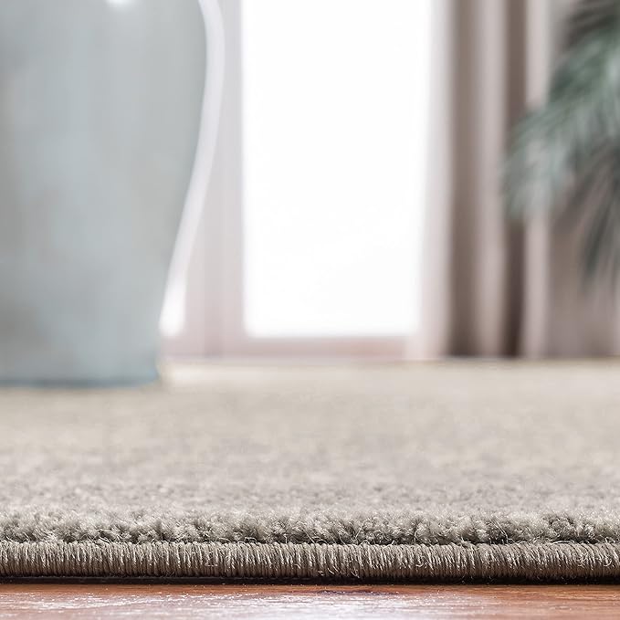 SAFAVIEH Evoke Collection 3' x 5' Silver / Ivory EVK256S Oriental Distressed Non-Shedding Living Room Bedroom Accent Rug