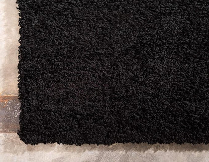 Unique Loom Solid Shag Collection Area Rug (3' 3" x 5' 3" Rectangle, Jet Black)