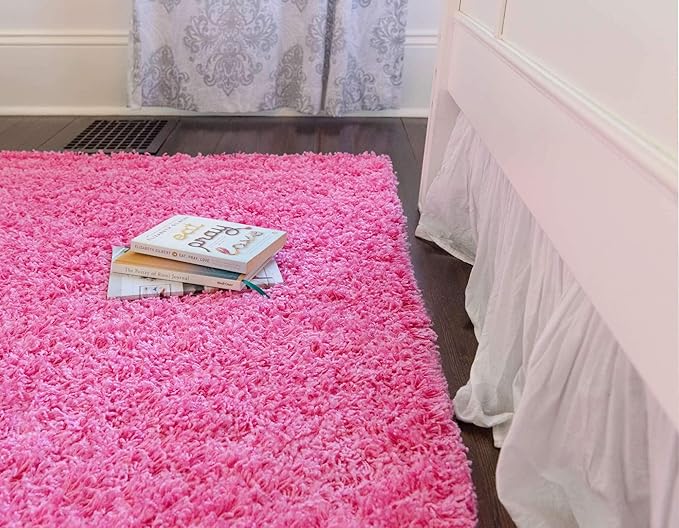 Unique Loom Solid Shag Collection Area Rug (6' 1" Round, Taffy Pink)