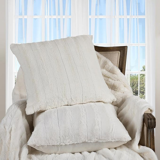 Cheer Collection Faux Fur Throw Pillows - Decorative Pillows for Couch, Bed Throw Pillows, White Accent Pillows for Bedroom or Living Room Aesthetic, Set of 2 Furry Throw Pillows, 22" x 22"