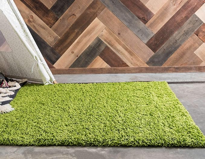 Unique Loom Solid Shag Collection Area Rug (7' 10" x 10' Rectangle, Grass Green)