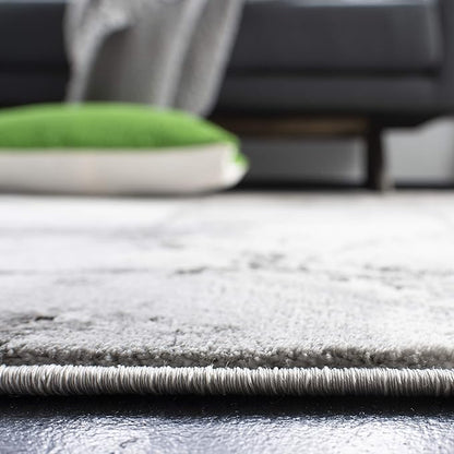 SAFAVIEH Craft Collection Area Rug - 4' Square, Grey & Silver, Modern Abstract Design, Non-Shedding & Easy Care, Ideal for High Traffic Areas in Living Room, Bedroom (CFT877G)