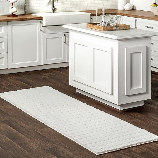 nuLOOM 2'6" x 10' Cozy Plush Area Rug, Machine Washable, Non-Slip, Soft Fluffy Shag Carpet for Living Room Bedroom Kids Room Nursery Home Decor, Nia White