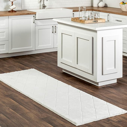 nuLOOM 2'6" x 8' Cozy Plush Area Rug, Machine Washable, Non-Slip, Soft Fluffy Shag Carpet for Living Room Bedroom Kids Room Nursery Home Decor, Amy White
