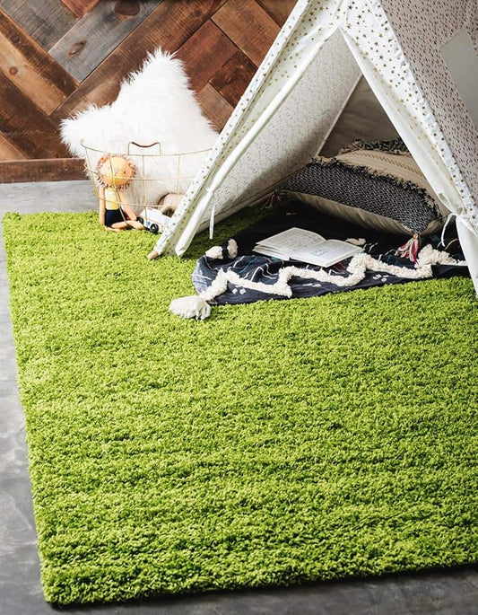 Unique Loom Solid Shag Collection Area Rug (7' 10" x 10' Rectangle, Grass Green)