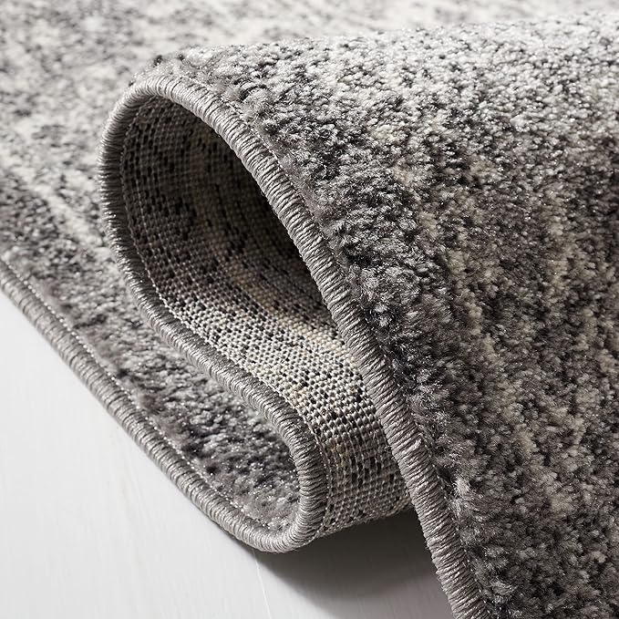 SAFAVIEH Evoke Collection Area Rug - 6'7" Square, Grey & Ivory, Distressed Design, Non-Shedding & Easy to Clean, Ideal for Living Room, Bedroom, Dining Space (EVK256D)