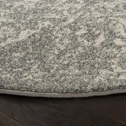 SAFAVIEH Evoke Collection Area Rug - 5'3" Round, Silver & Ivory, Distressed Design, Non-Shedding & Easy to Clean, Ideal for Living Room, Bedroom, Dining Space (EVK256S)