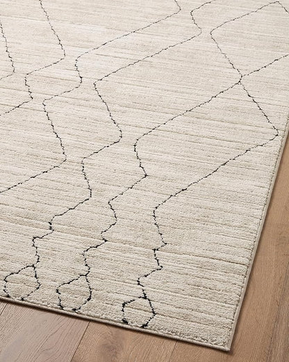 Loloi Darby Collection DAR-03 Sand/Charcoal 5'-3" x 7'-6" Area Rug