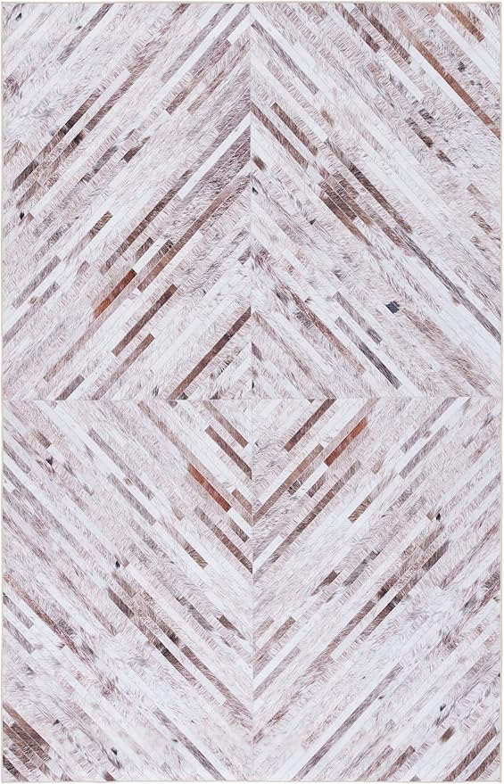 SAFAVIEH Washable Rug Faux Hide Collection - 5' x 8', Beige & Brown, Slip Resistant, Western Rustic Decor, Printed Pattern, Ideal for Living Room, Bedroom, Home Office, Dining Space (FAH526A)
