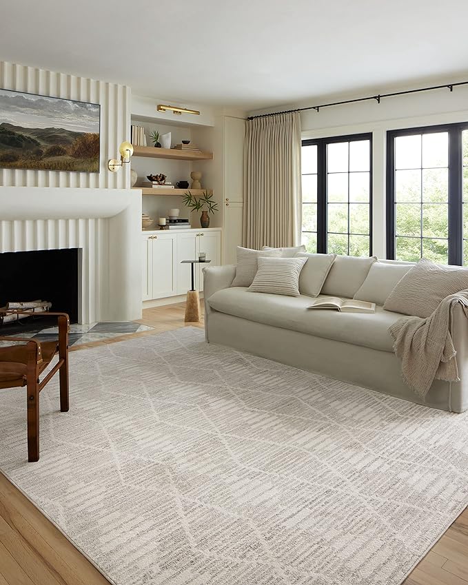Loloi Kamala Collection KAM-02 Ivory/Silver 6'-7" x 9'-6" Area Rug