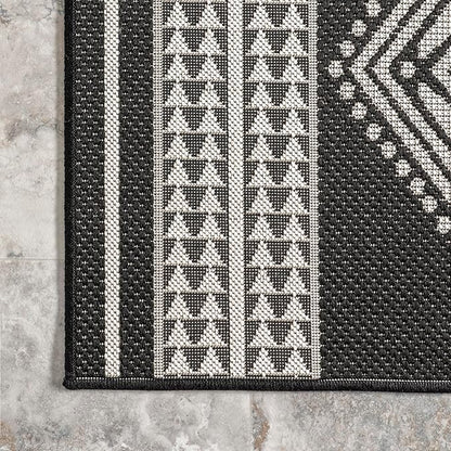 nuLOOM 5' x 8' Outdoor Tribal Geometric Area Rug, Stain Resistant, Weather Resistant, High Traffic, Patio, Balcony, Outside, Ranya Black