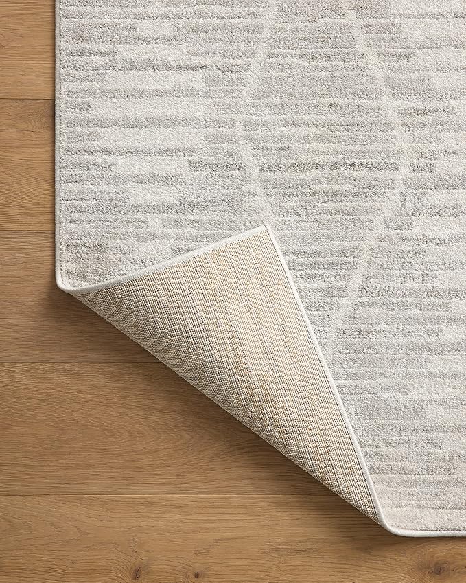 Loloi Kamala Collection KAM-02 Ivory/Silver 6'-7" x 9'-6" Area Rug