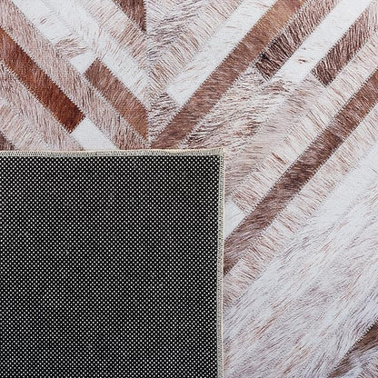 SAFAVIEH Washable Rug Faux Hide Collection - 5' x 8', Beige & Brown, Slip Resistant, Western Rustic Decor, Printed Pattern, Ideal for Living Room, Bedroom, Home Office, Dining Space (FAH526A)