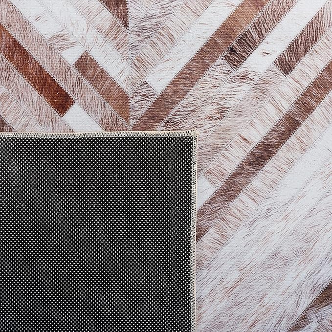 SAFAVIEH Washable Rug Faux Hide Collection - 8' x 10', Beige & Brown, Slip Resistant, Western Rustic Decor, Printed Pattern, Ideal for Living Room, Bedroom, Home Office, Dining Space (FAH526A)