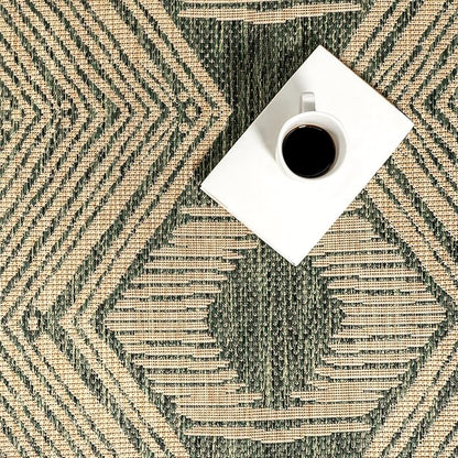nuLOOM 4' x 6' Outdoor Tribal Geometric Area Rug, Stain Resistant, Weather Resistant, High Traffic, Patio, Balcony, Outside, Ranya Green